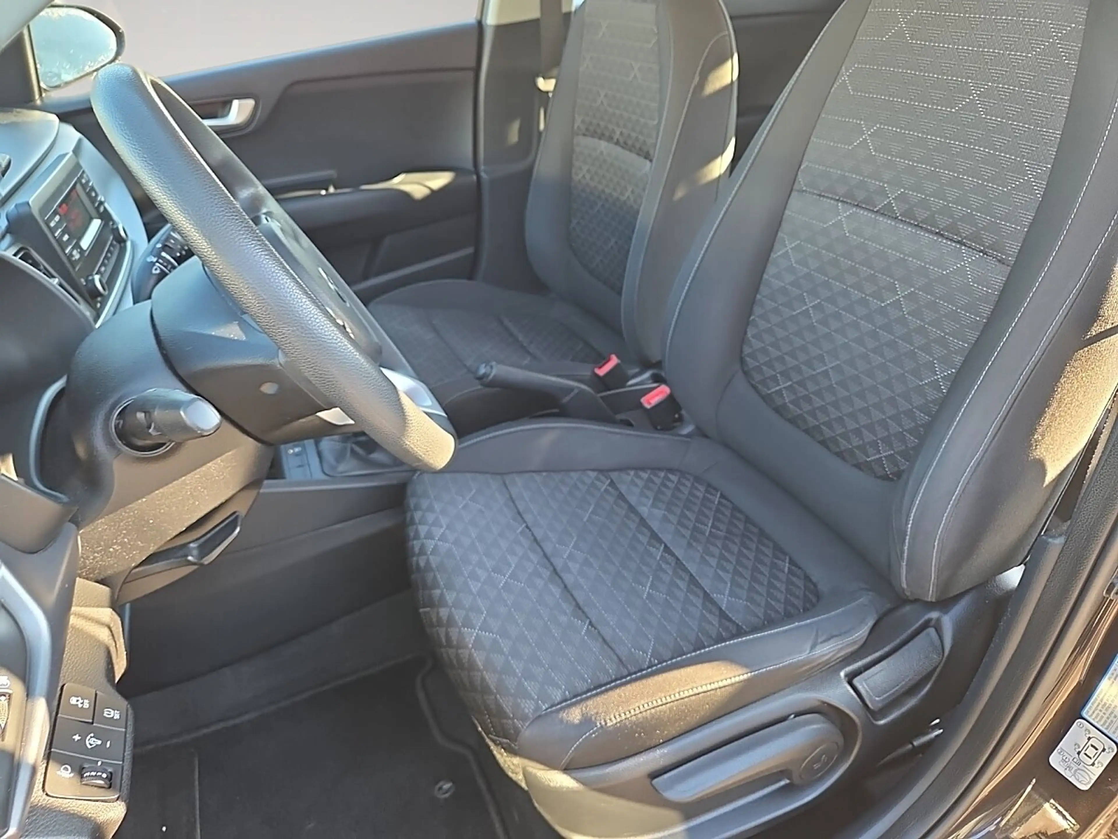 Kia Rio 1,25 MPI Neon ISG — photo 13