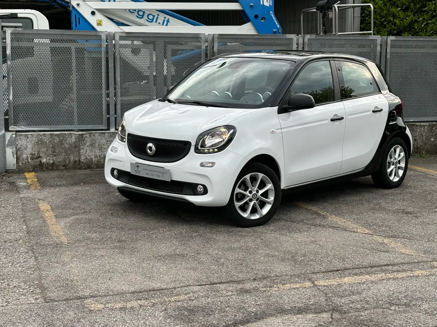 smart forFour Forfour 1.0 Youngster 71cv my18 Blanc - 1