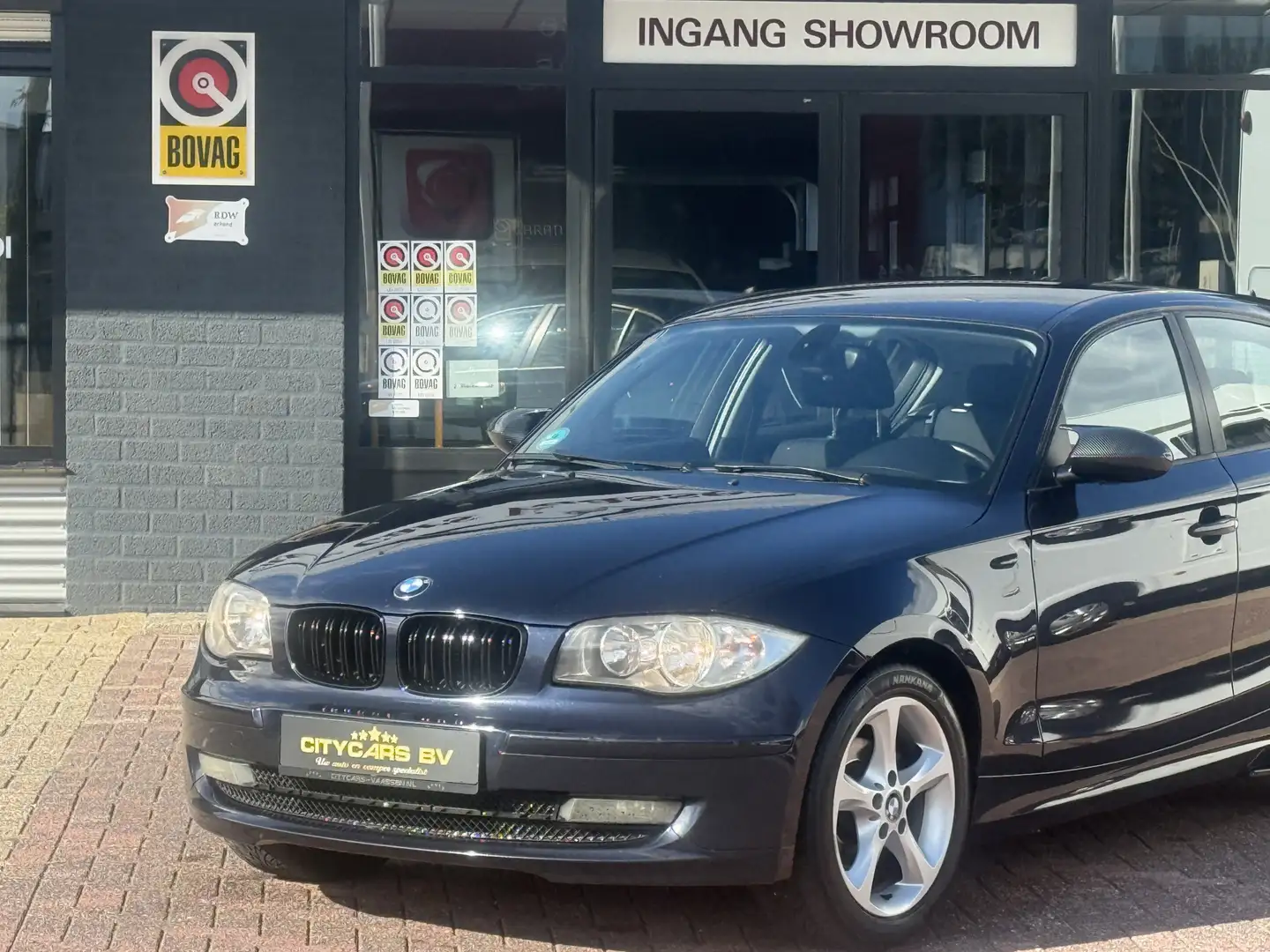 BMW 116 1-serie 116i Business Line 122 pk org nl auto nap Blau - 2