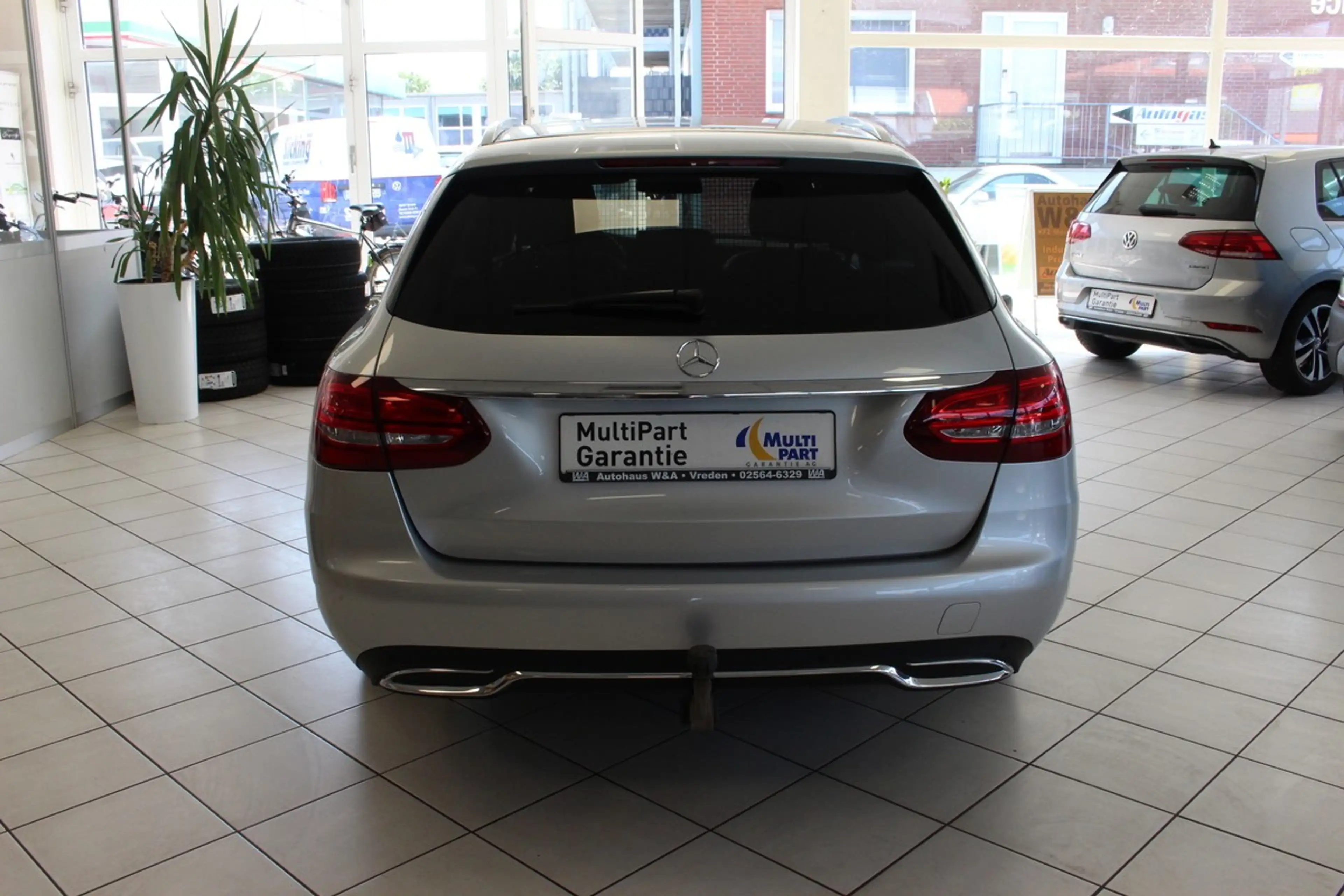 Mercedes-Benz C 250 Avantgarde Lüftfederung AHK — photo 6
