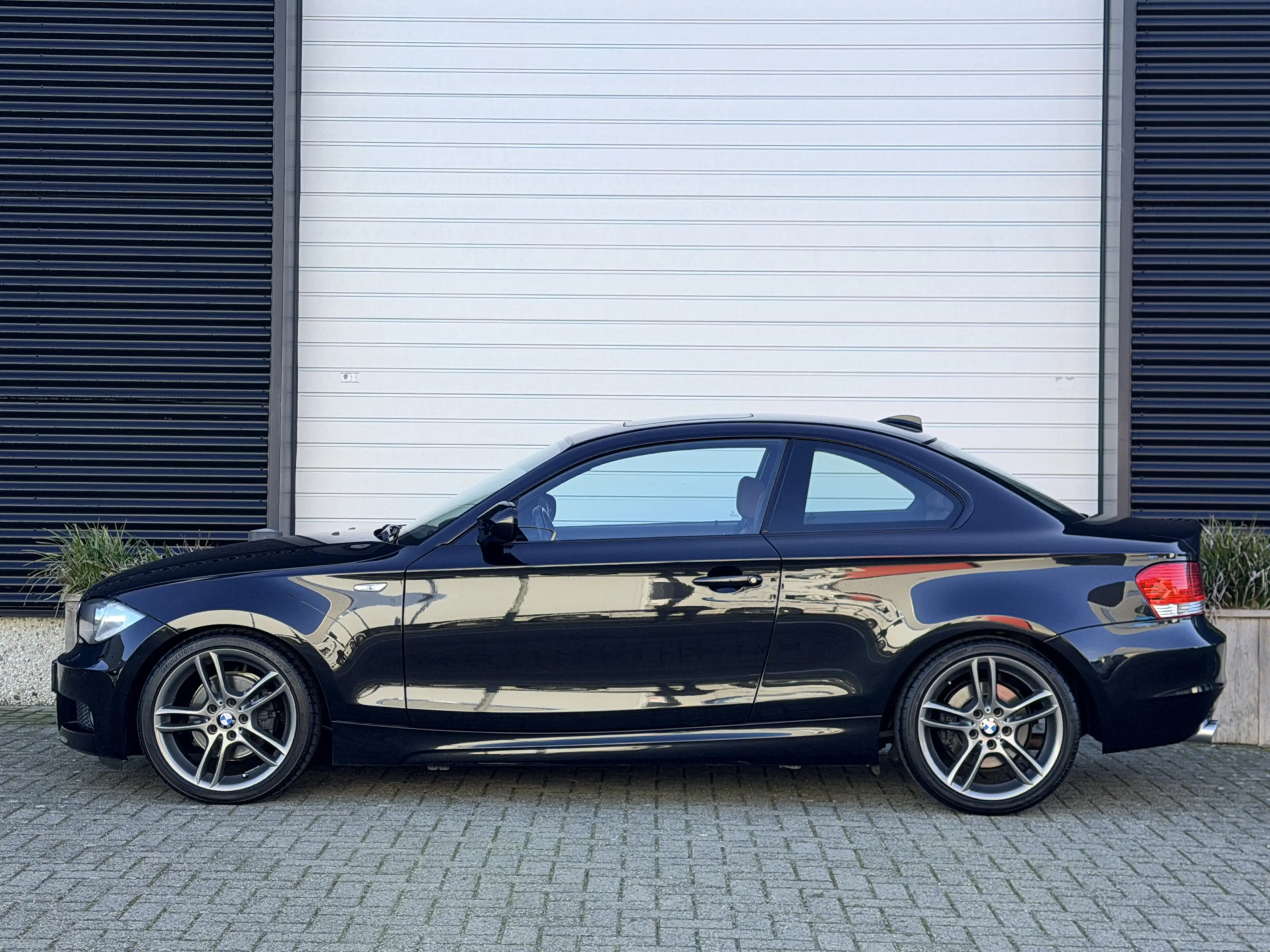 BMW 125 1-serie Coupé 125i High Executive AUT / M-SPORT / — photo 32