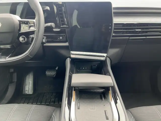 Renault Austral view 12