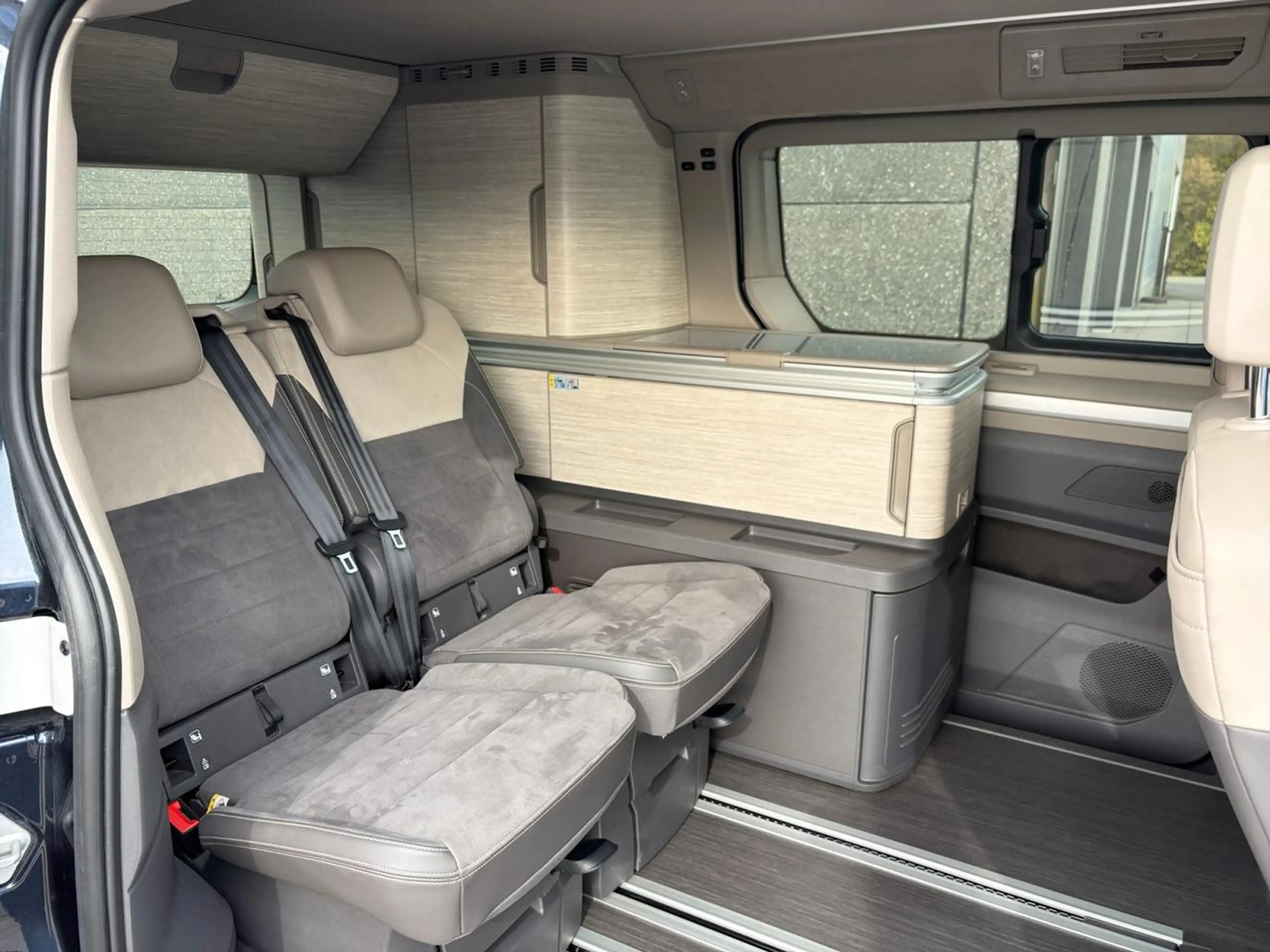 Volkswagen T7 California California T7 2.0 TDi SCR Ocean DSG — photo 15