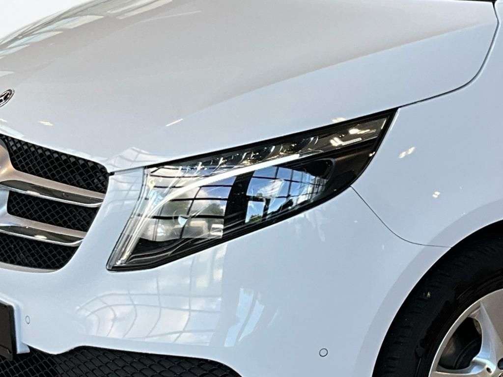 Mercedes-Benz V 220