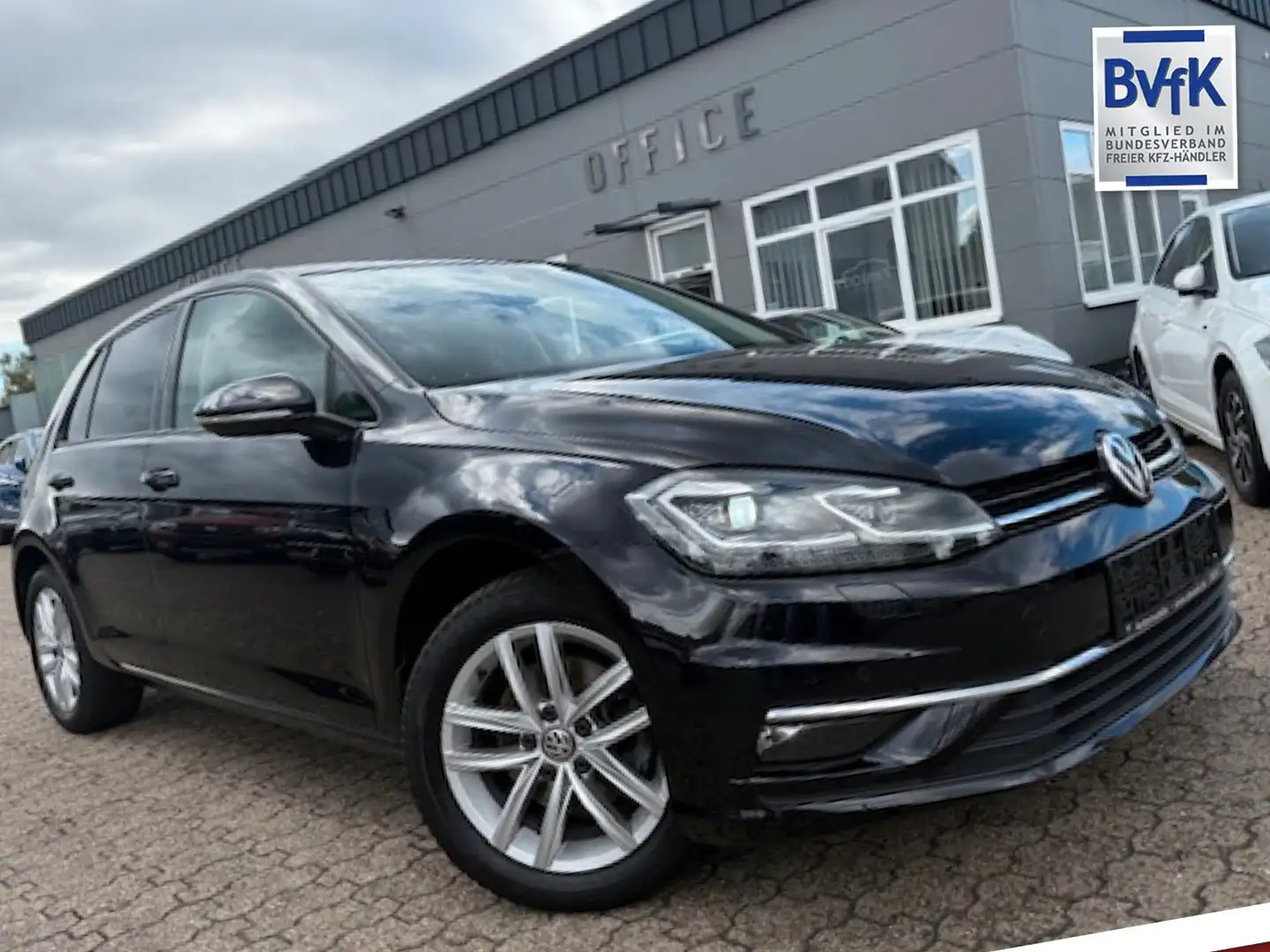 Volkswagen Golf VII Comfortline BMT/Start-Stopp Automatik Schwarz - 1