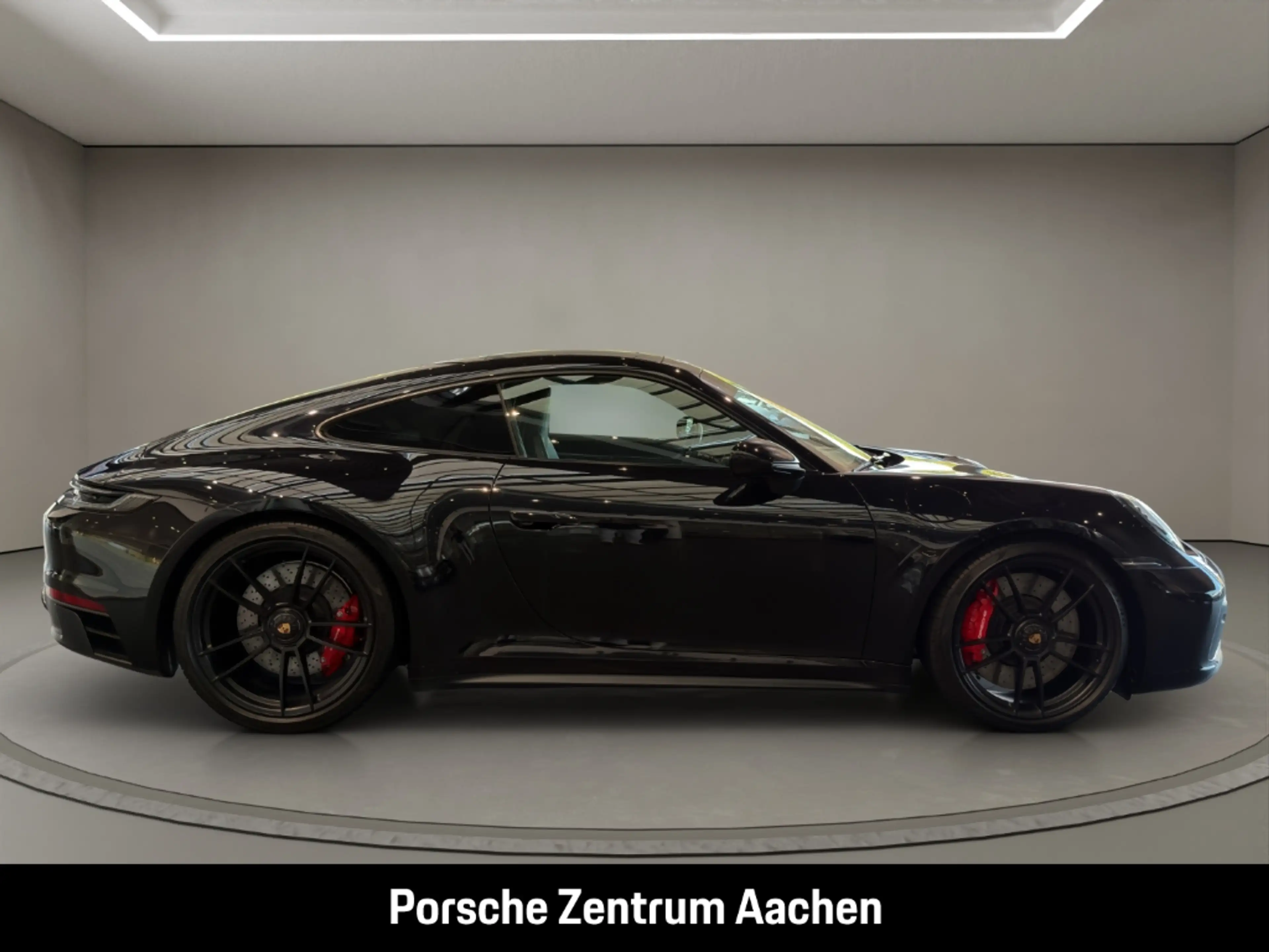 Porsche 992 (911) Carrera GTS — photo 7