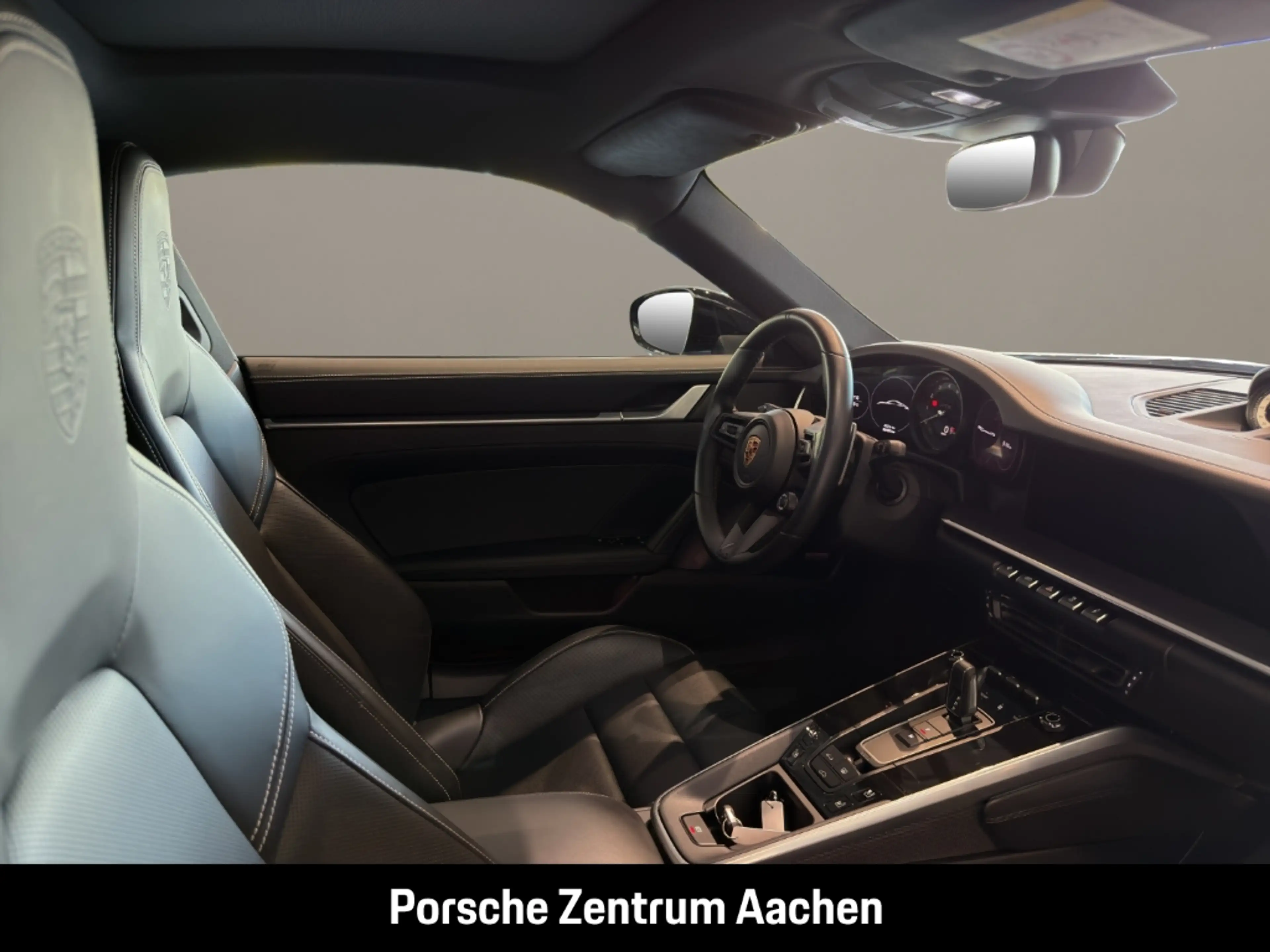 Porsche 992 (911) Carrera GTS — photo 12