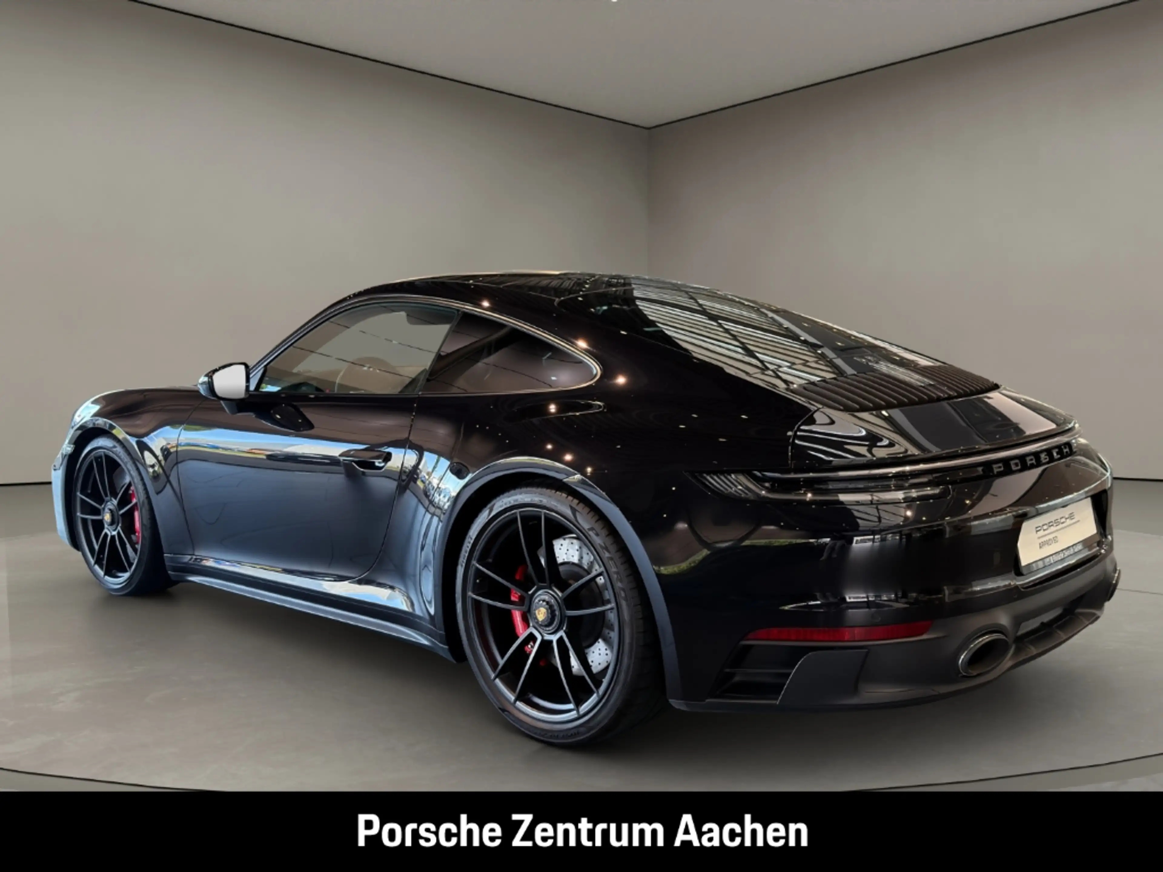 Porsche 992 (911) Carrera GTS — photo 3