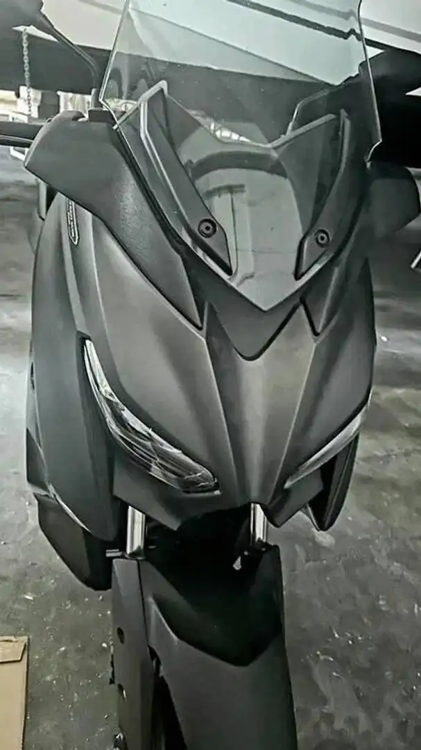 Yamaha X-Max 300 Nero - 2