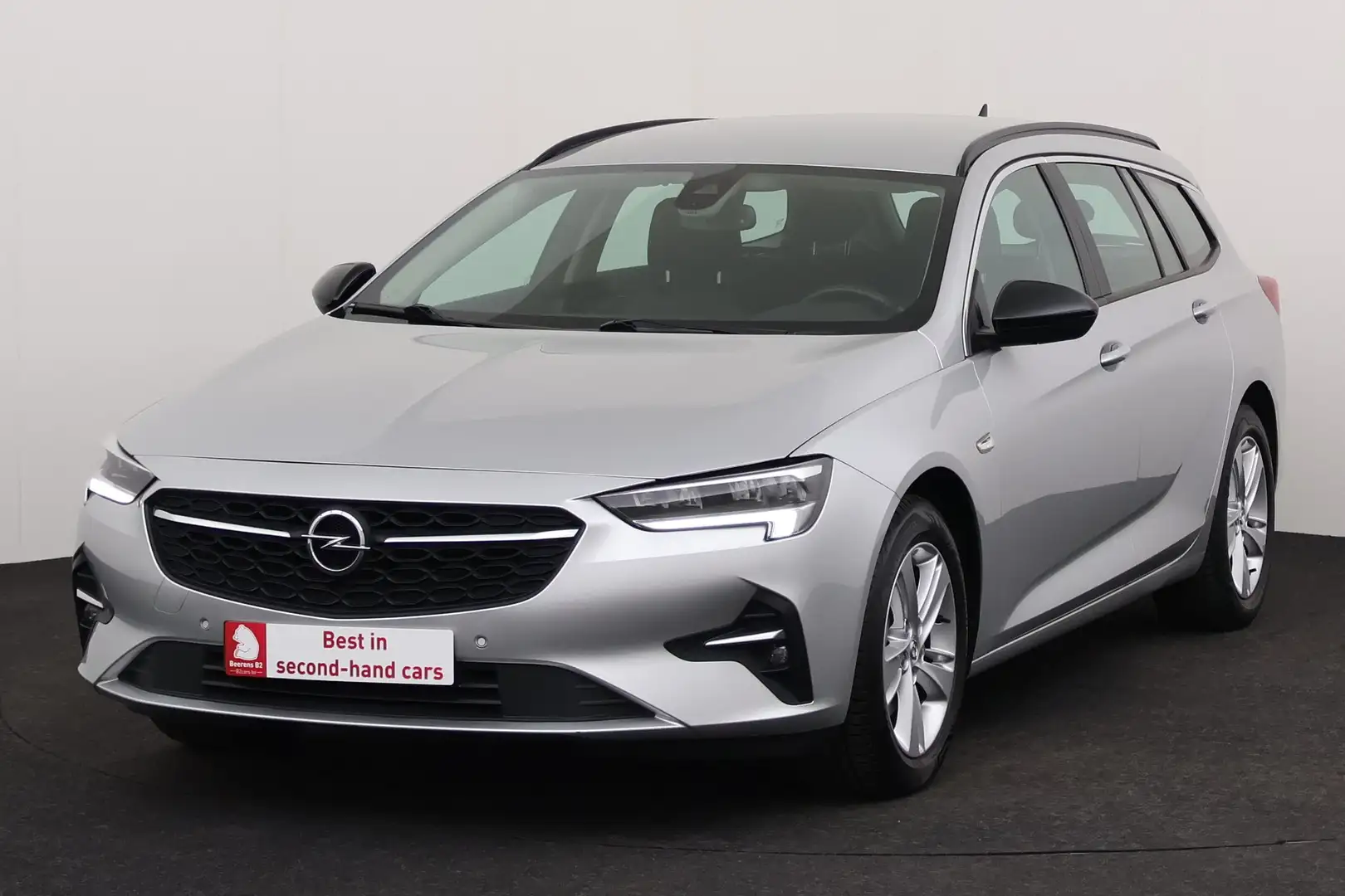 Opel Insignia SPORTS TOURER 1.5i TURBO  + A/T + GPS + PDC + CRUI Silber - 1