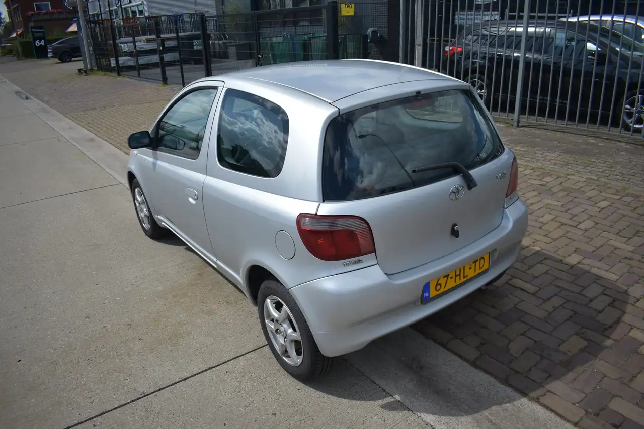 Toyota Yaris 1.3-16V VVT-i Luna, foto 5