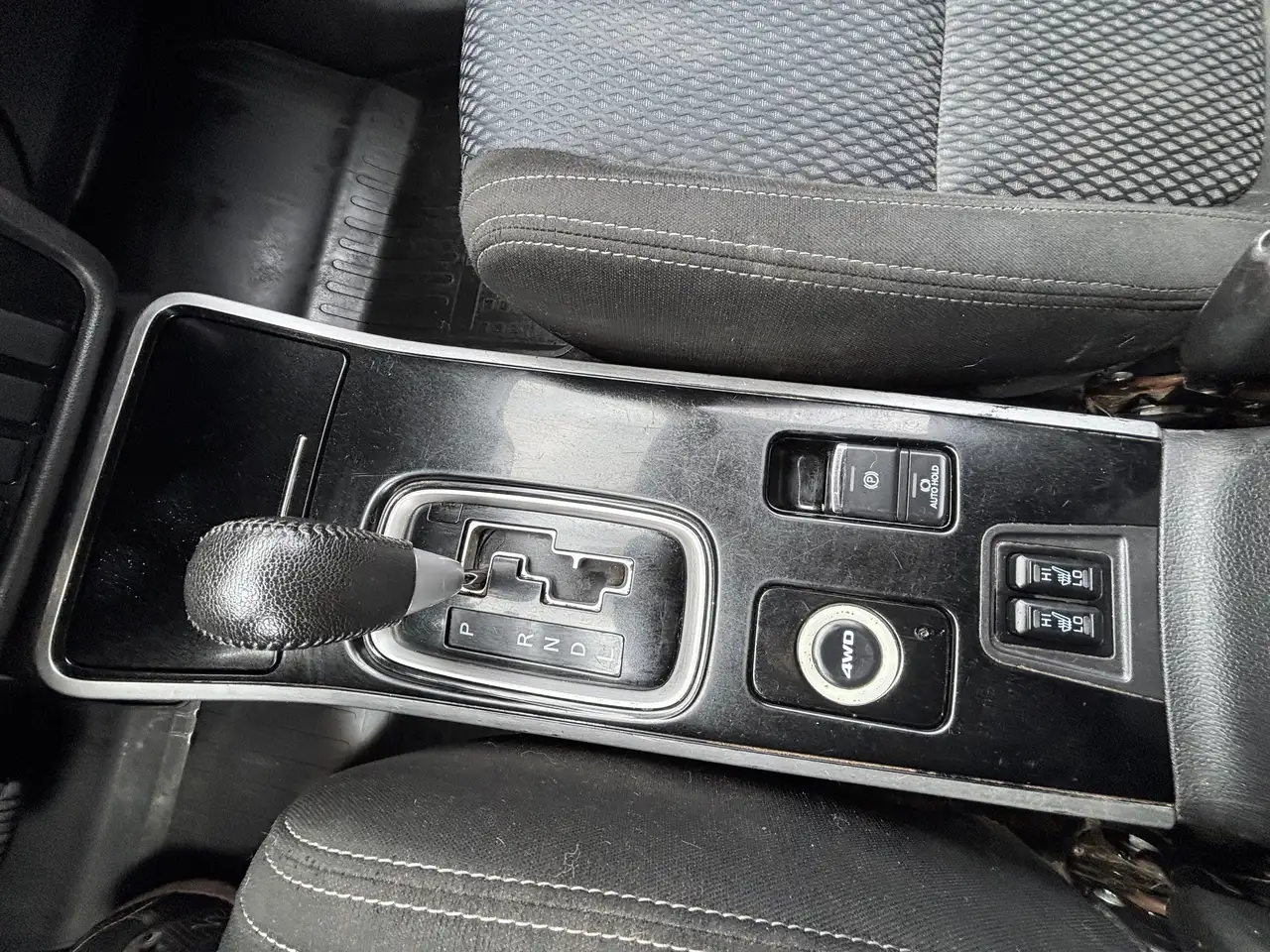 Mitsubishi Outlander снимка Mitsubishi Outlander