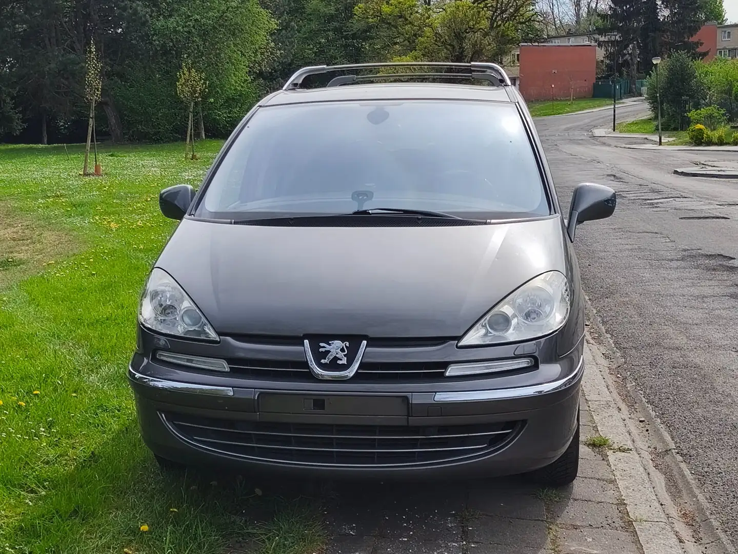 Peugeot 807 807 2.0 HDi ST Confort FAP Stříbrná - 2