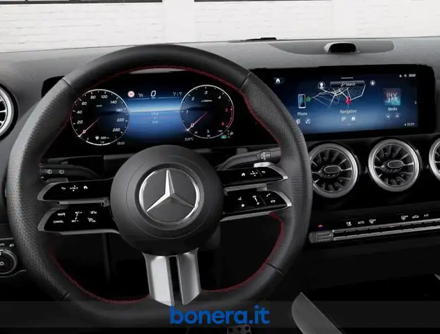 Mercedes-Benz Gla view 5