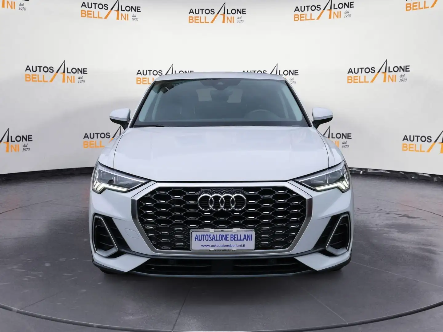 Audi Q3 45 TFSI e S tronic S line edition PHEV Bianco - 2