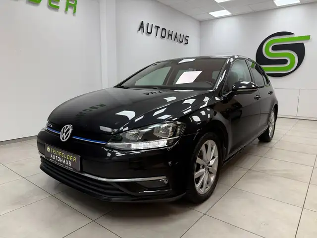 Volkswagen Golf view 3