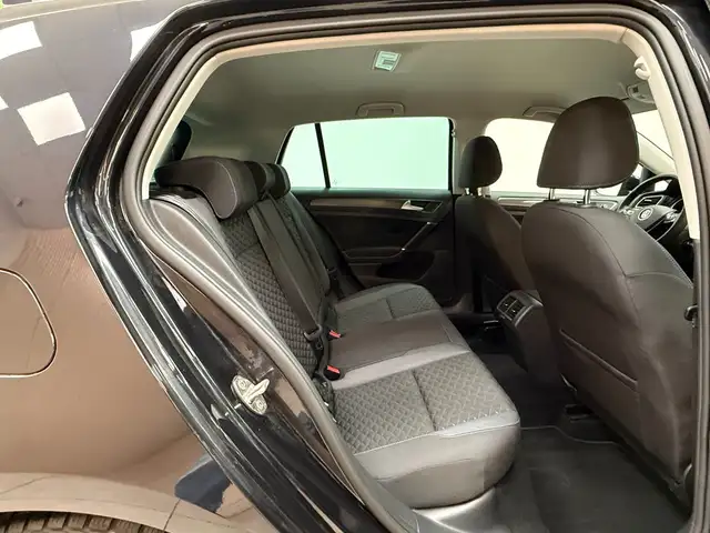 Volkswagen Golf view 13