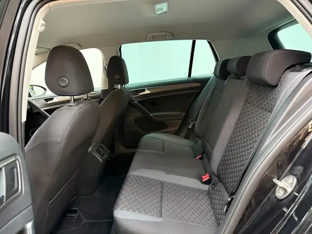 Volkswagen Golf view 12