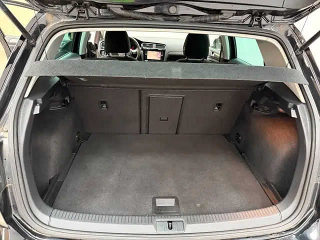 Volkswagen Golf view 15