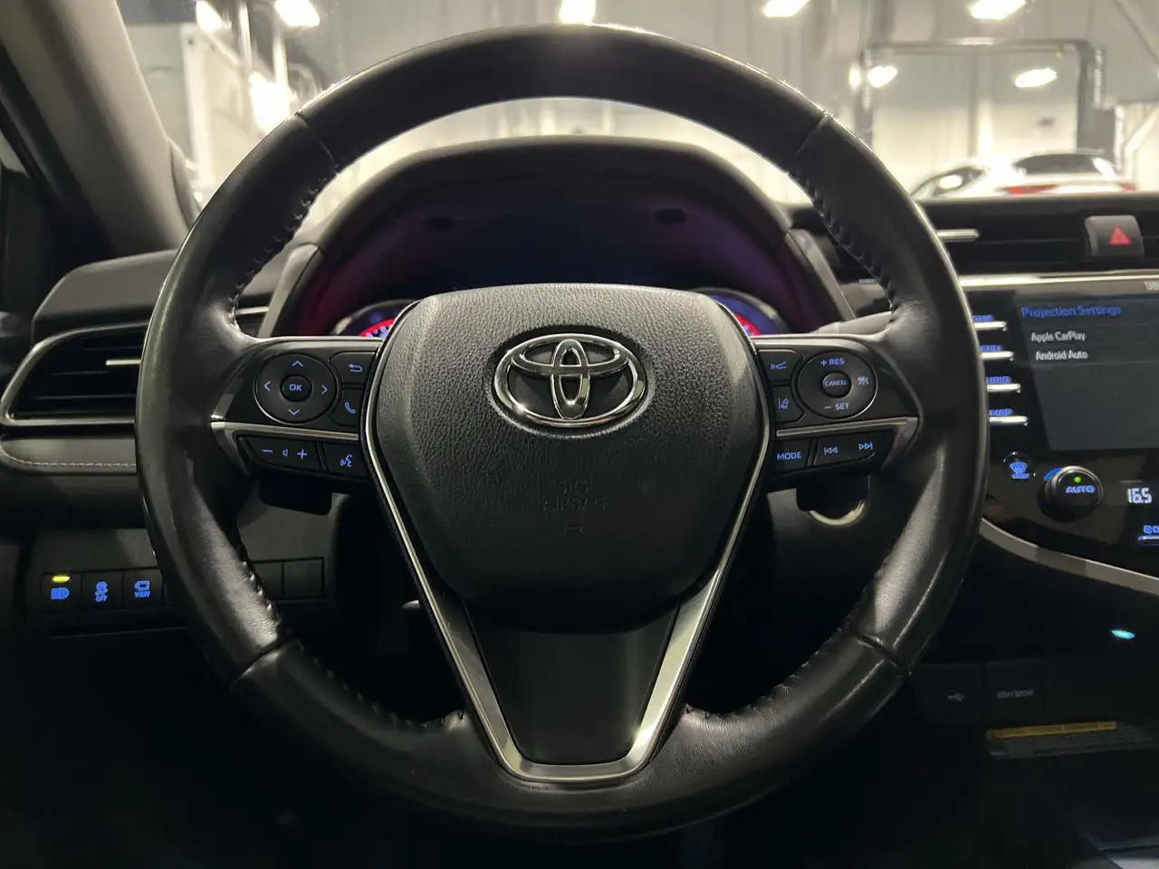 Toyota Camry снимка Toyota Camry