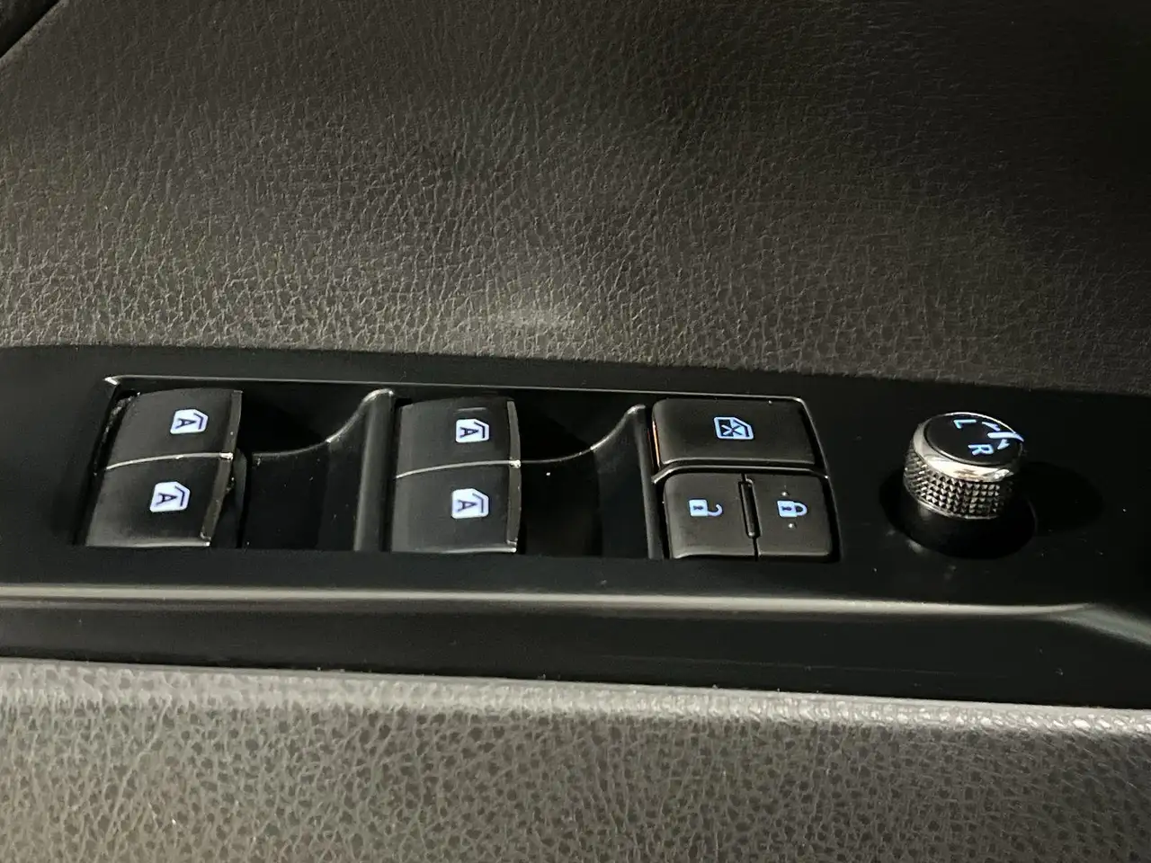 Toyota Camry снимка Toyota Camry