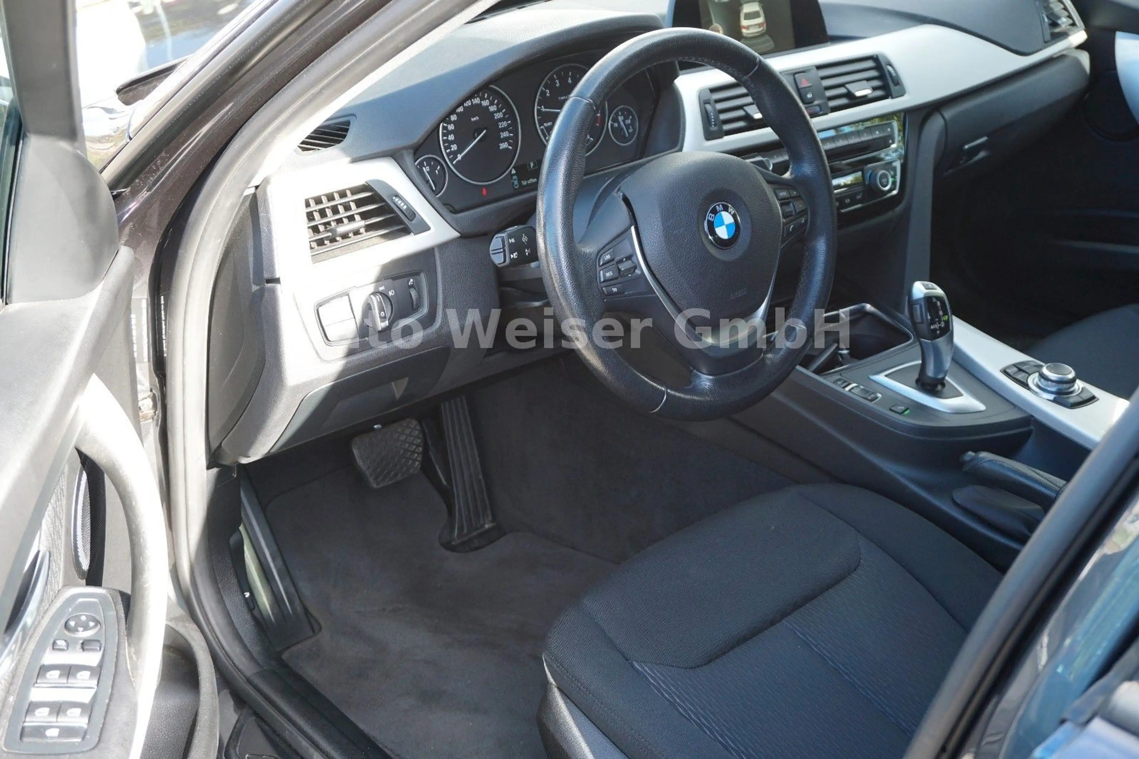 BMW 318 i Autom. 1.Hand LED Navi SHZ PDC — photo 10