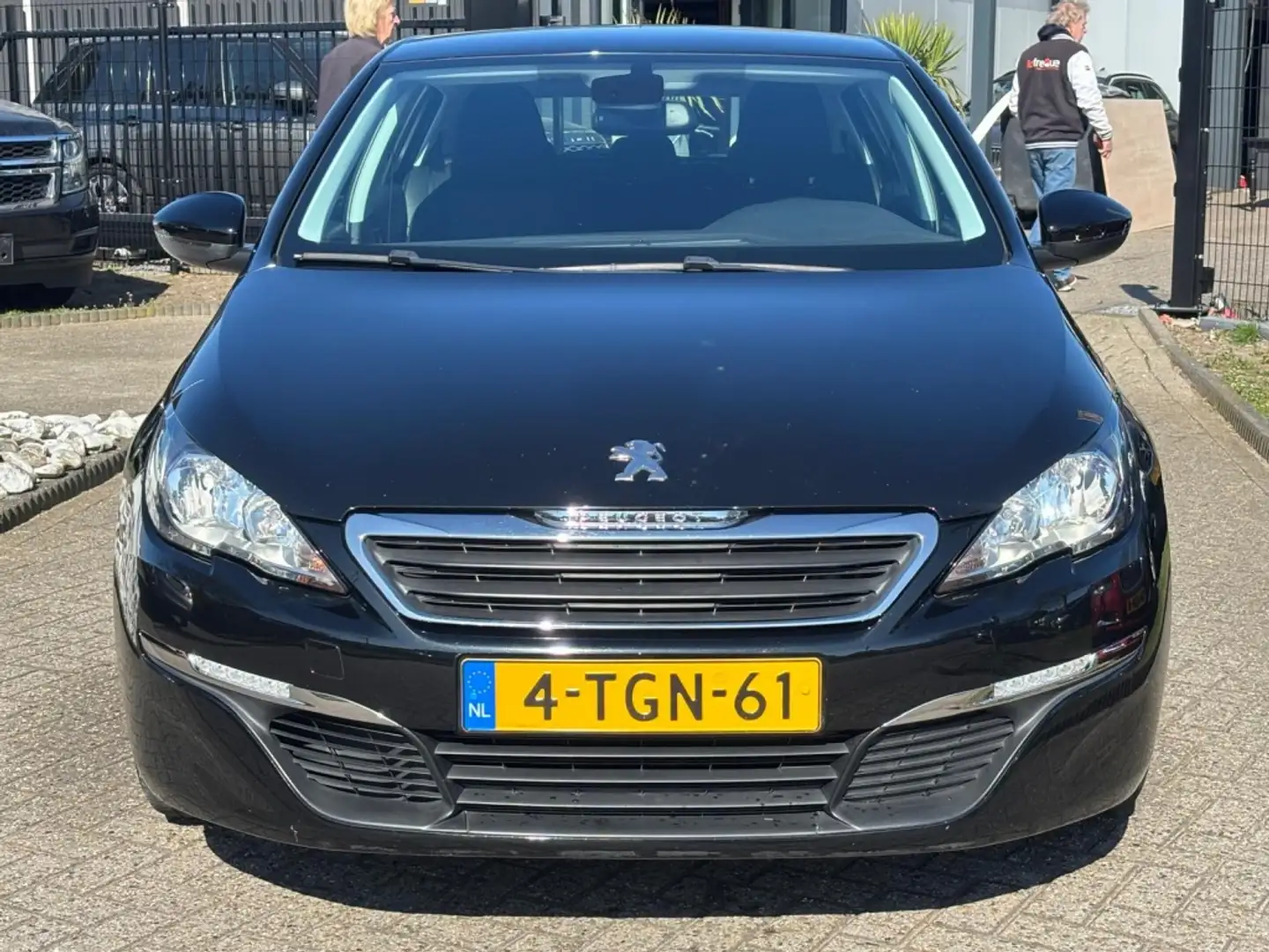 Peugeot 308 1.6 Active 5-Deurs Zwart Trekhaak NL Auto Zwart - 2