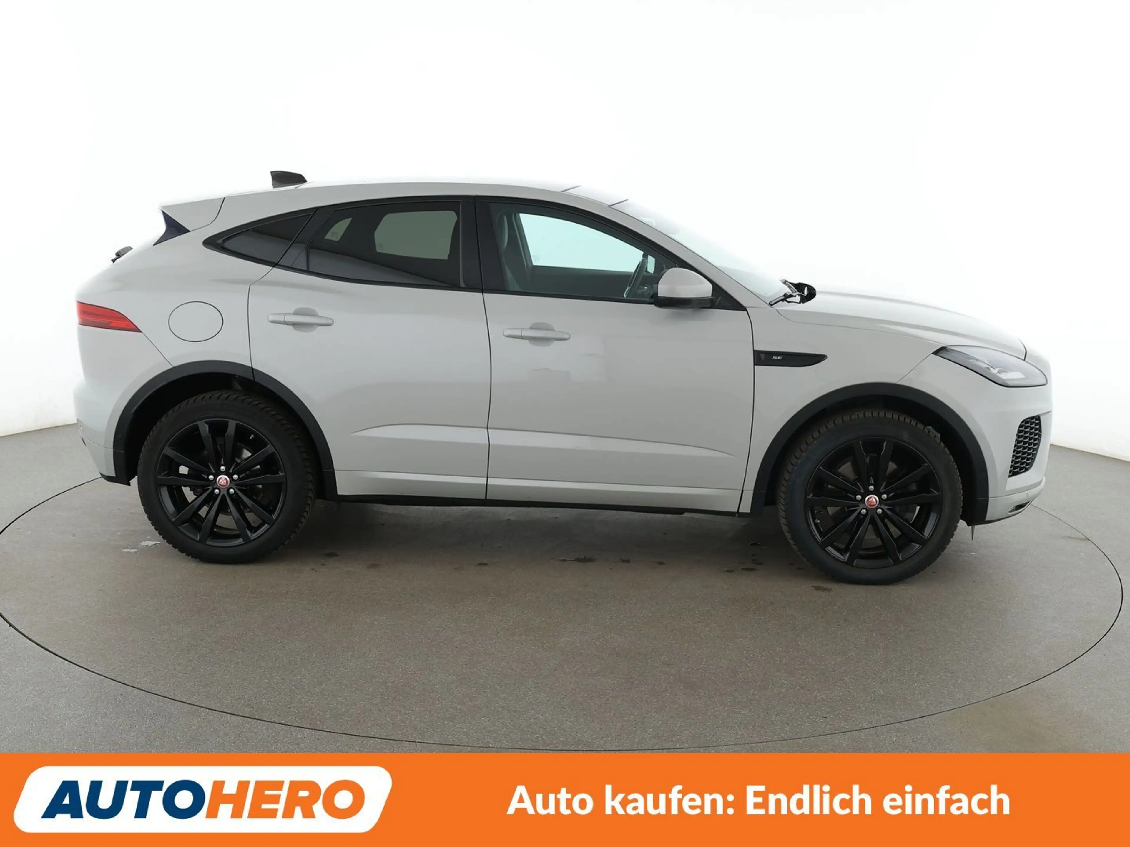 Jaguar E-Pace P250 R-Dynamic SE AWD Aut. *LED*ACC*CAM* — photo 7