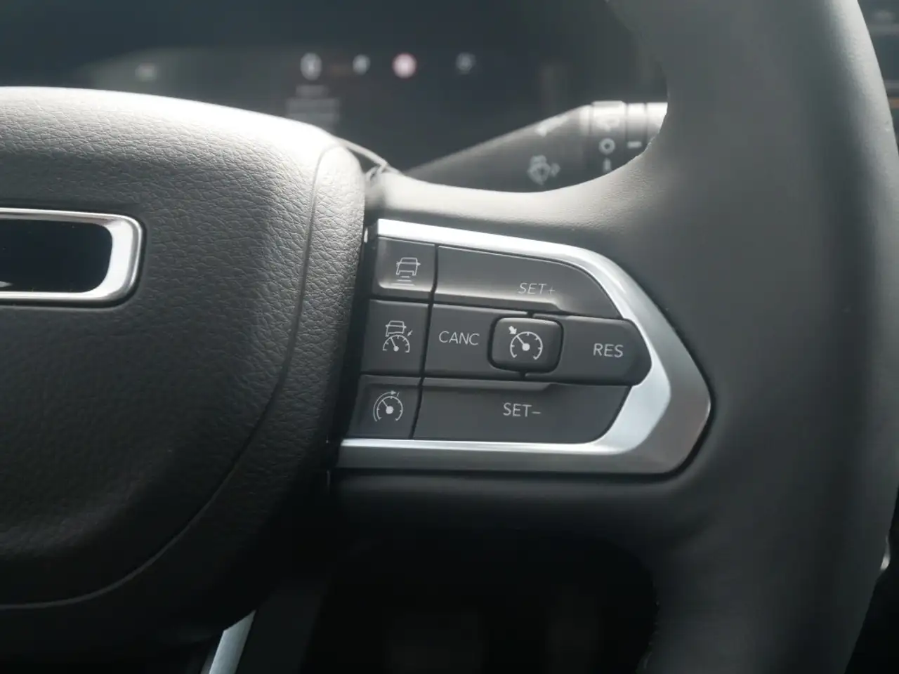 Jeep Compass ALTITUDE e-HYBRID 1.5l 130PS AT SICHERHEIT WINTER 19