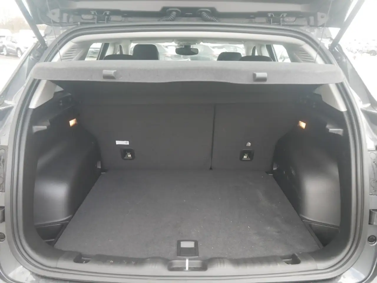 Jeep Compass ALTITUDE e-HYBRID 1.5l 130PS AT SICHERHEIT WINTER 37