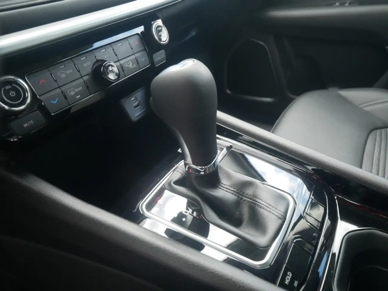 Jeep Compass ALTITUDE e-HYBRID 1.5l 130PS AT SICHERHEIT WINTER 11