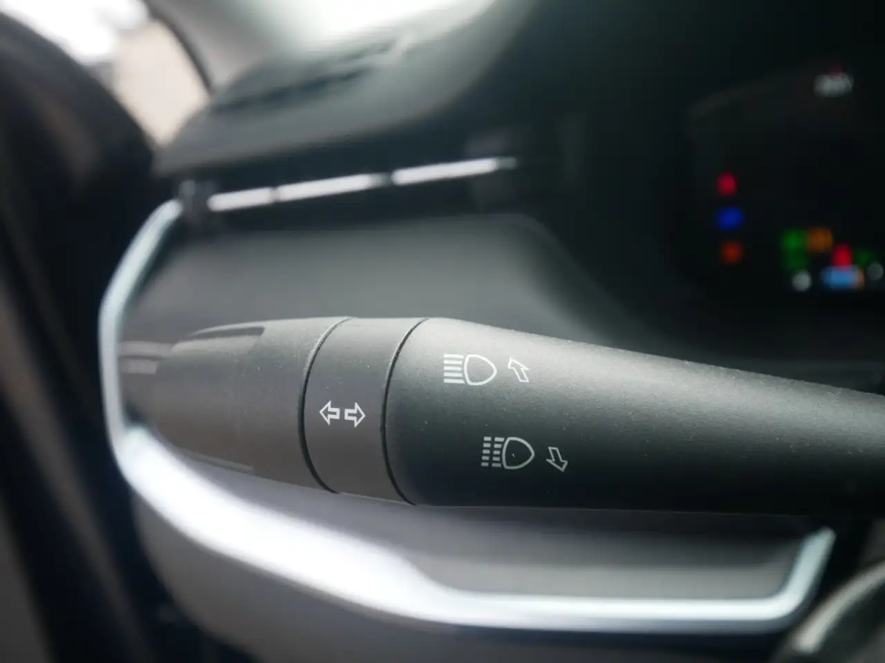 Jeep Compass ALTITUDE e-HYBRID 1.5l 130PS AT SICHERHEIT WINTER 23