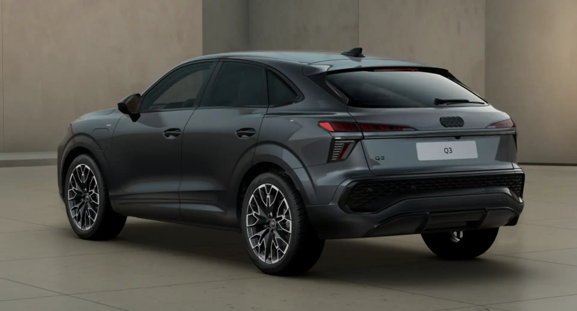 Audi Q3 Sportback e-hybrid Black line S tronic 200kW Gris - 2
