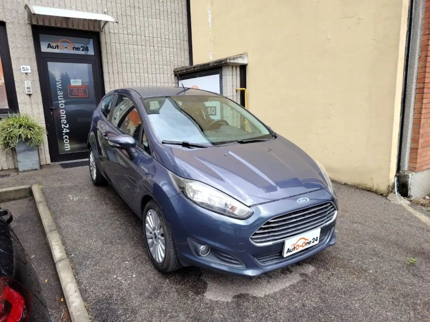 Ford Fiesta 1.5 TDCi 75CV 3 porte Titanium NEOPATENTATI Gris - 1