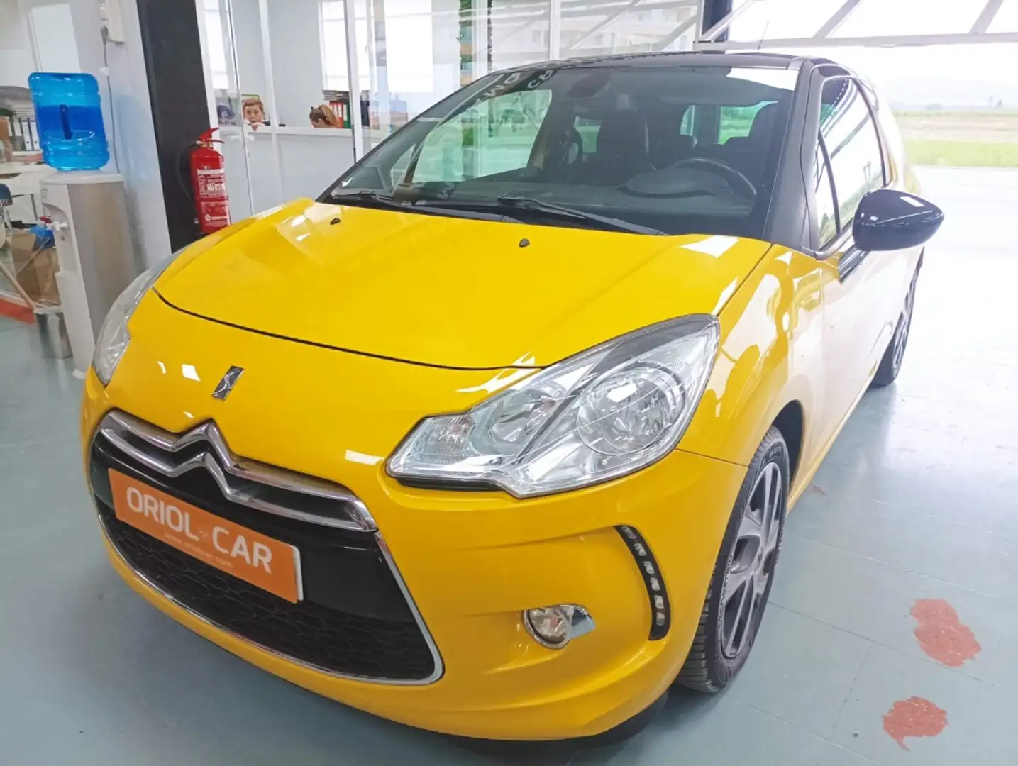 Citroen DS3 1.6e-HDI Edition I Amarillo - 1