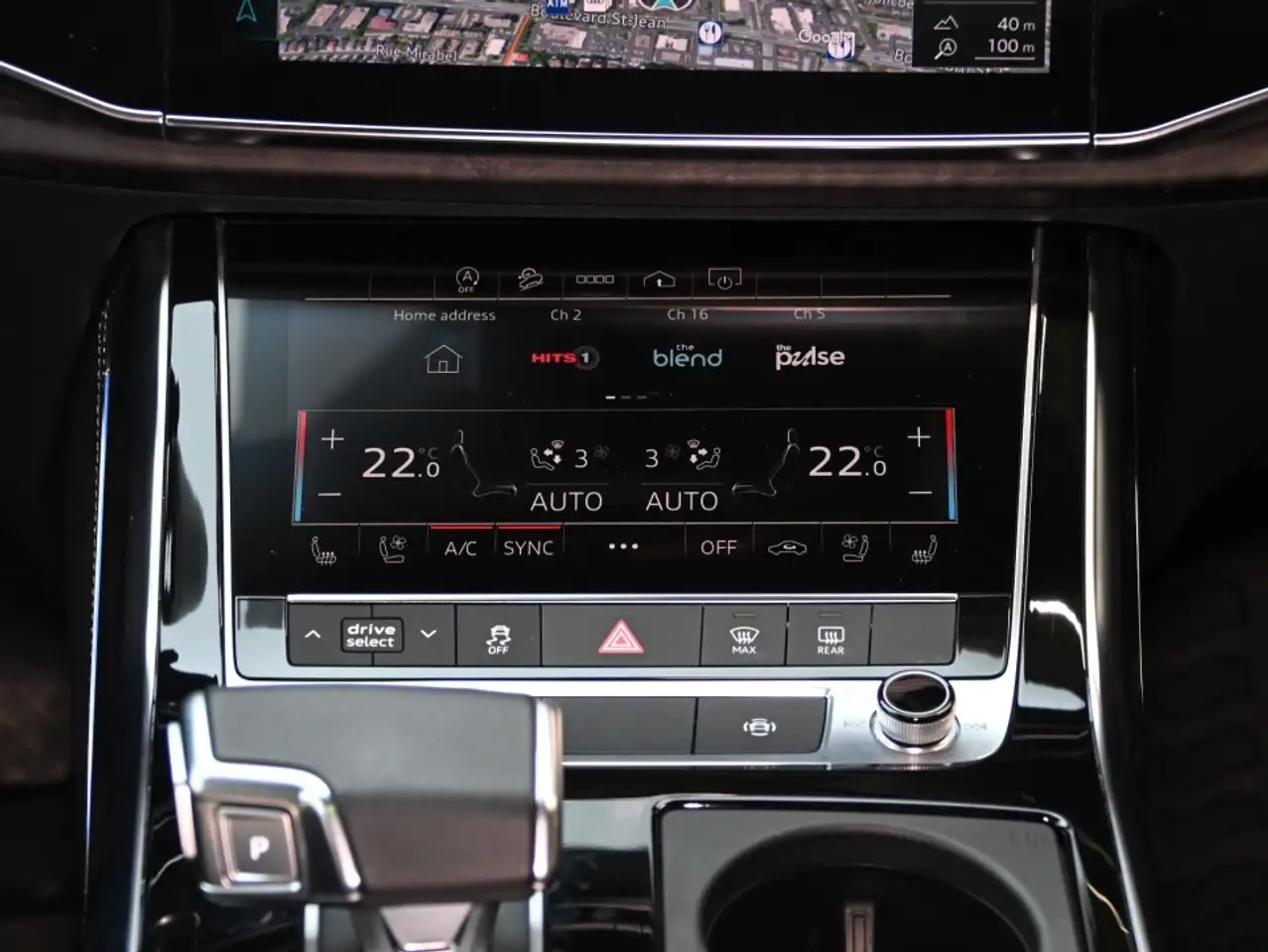 Audi Q8 снимка Audi Q8