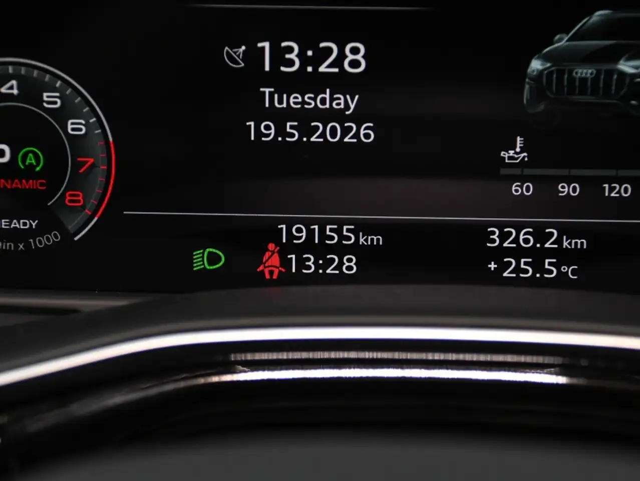 Audi Q8 снимка Audi Q8