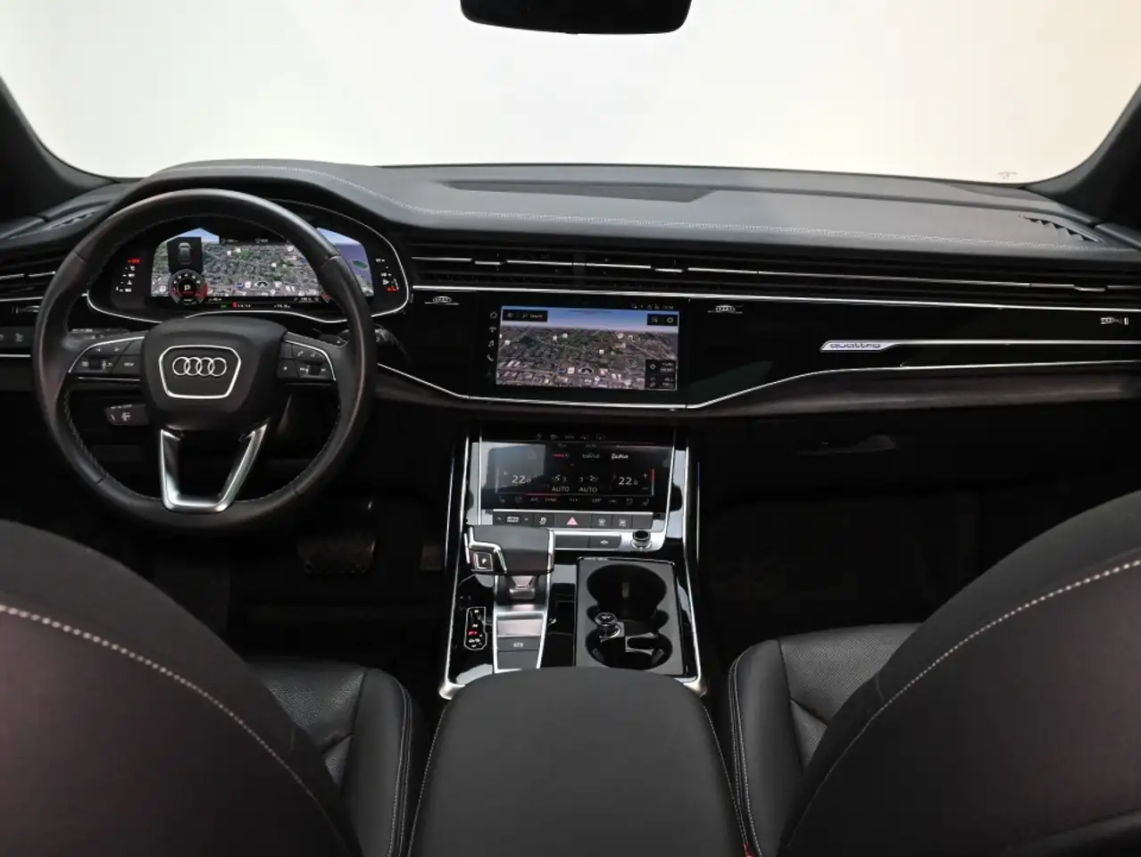 Audi Q8 снимка Audi Q8
