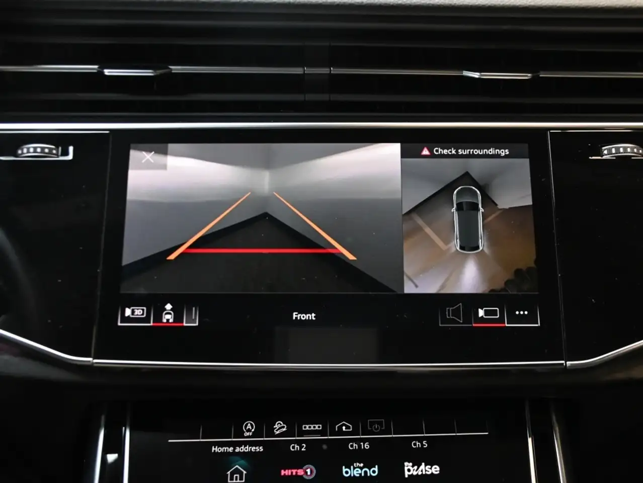 Audi Q8 снимка Audi Q8