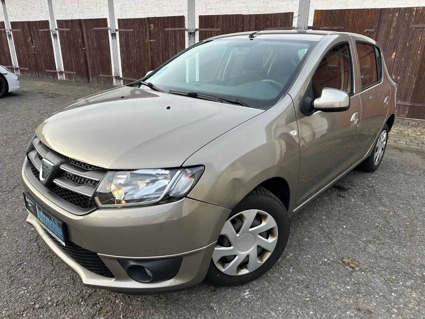 Dacia Sandero 90 PS Laureate II aus1. Hand Mobilitätsgarantie - 2