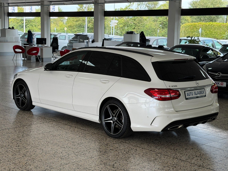 Mercedes-Benz C 250 CGI T-Modell/AMG/Night/LED/Kamera/1.Hand — photo 2
