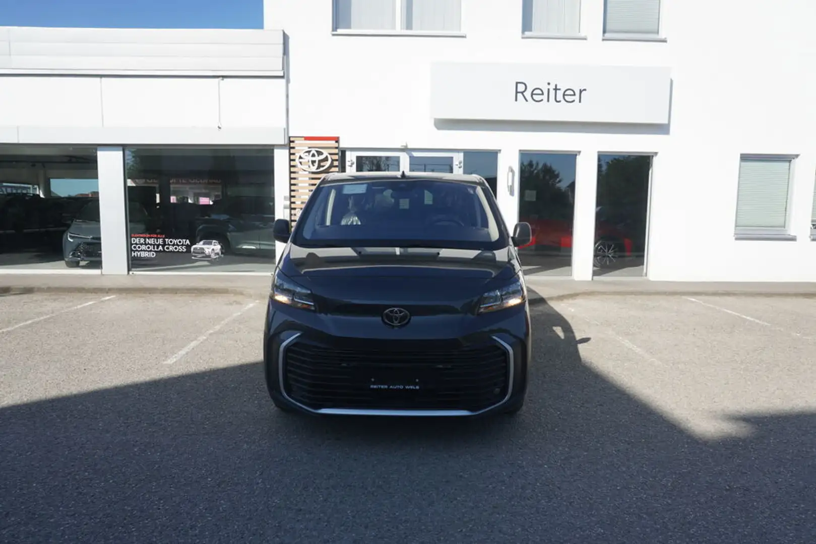 Toyota Proace Verso 2,0 D-4D 145 L1 8-Sitze Shuttle KKJ Grau - 1