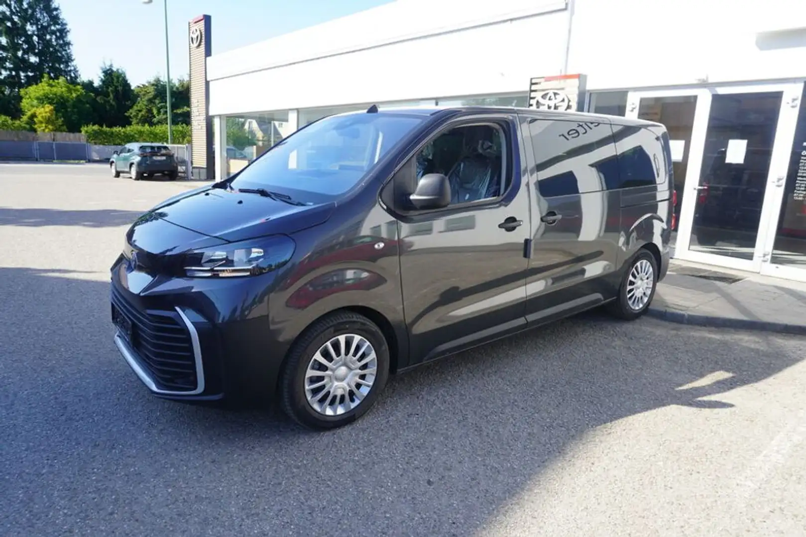 Toyota Proace Verso 2,0 D-4D 145 L1 8-Sitze Shuttle KKJ Grau - 2