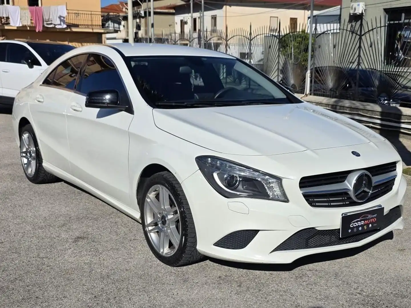 Mercedes-Benz CLA 180 CLA 180 cdi Sport Bílá - 1