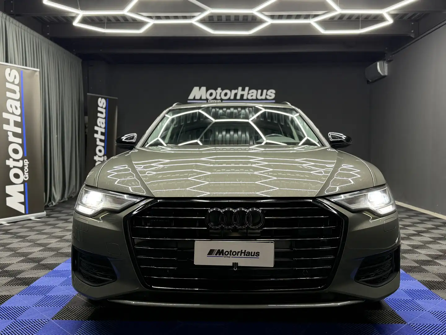 Audi A6 Avant 40 2.0 tdi mhev Business Sport quattro Grau - 2