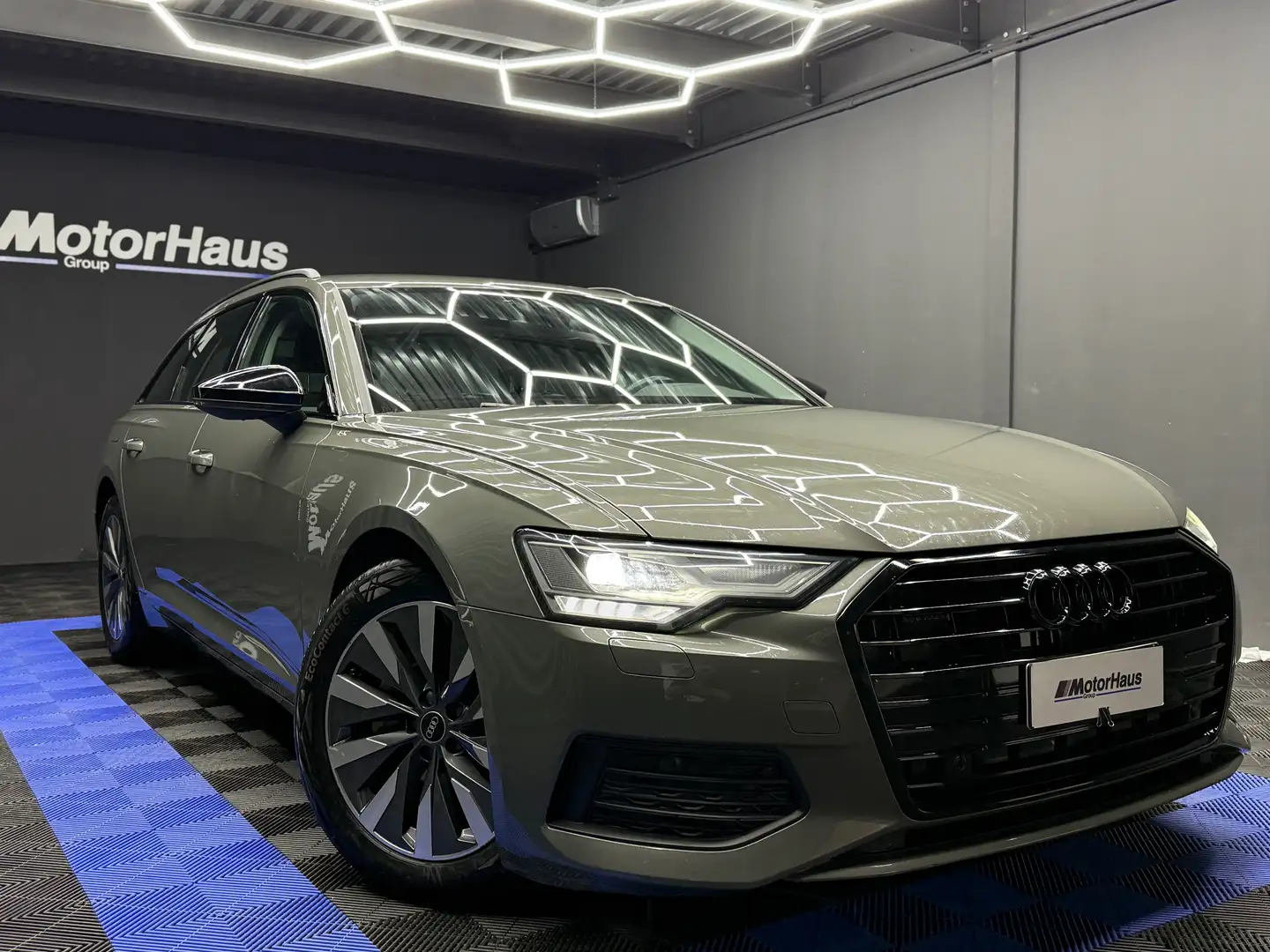 Audi A6 Avant 40 2.0 tdi mhev Business Sport quattro Grau - 1