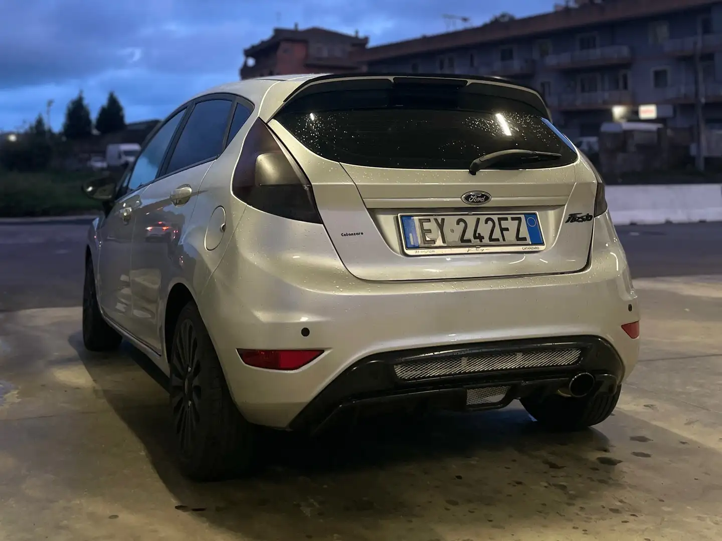 Ford Fiesta Fiesta VI 2015 1.25L 44kw 60cv Argento - 2