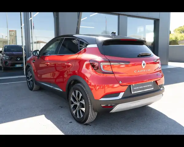 Renault Captur view 3