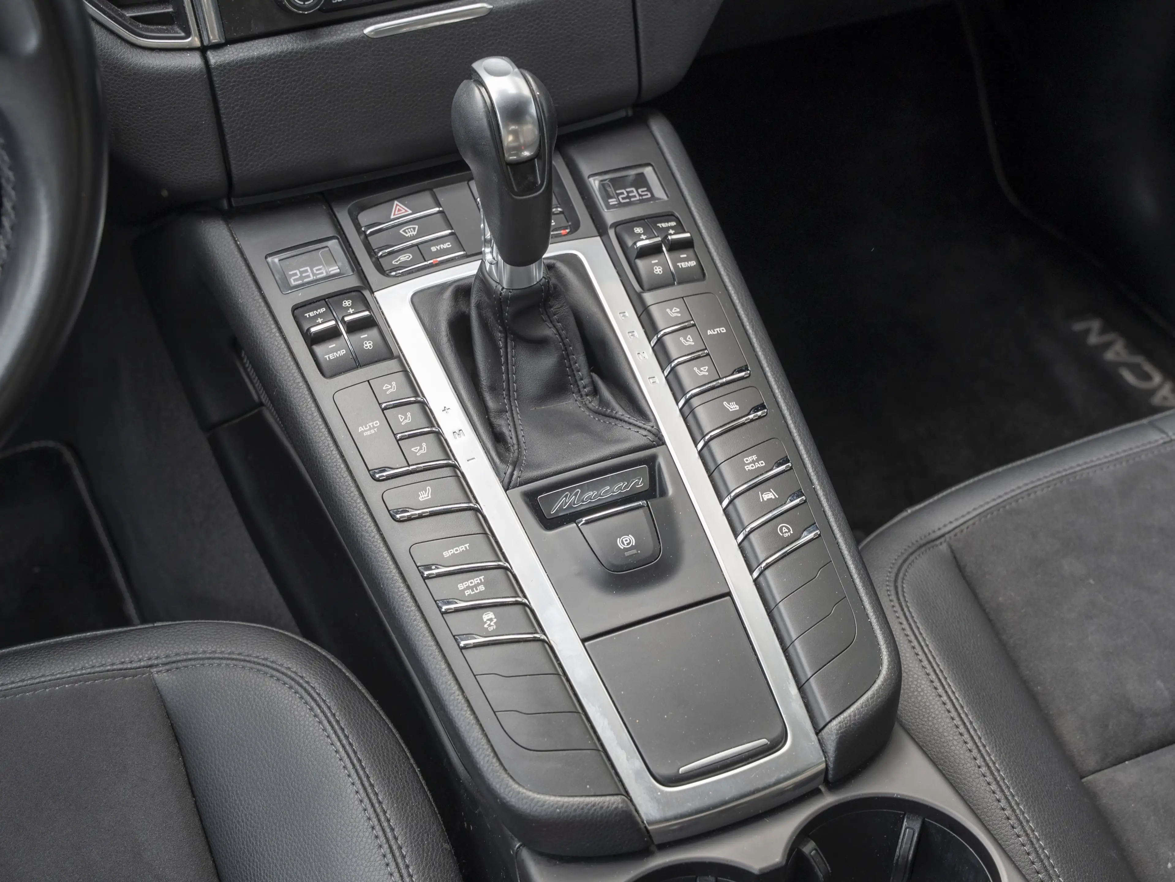 Porsche Macan 20 Zoll Sitzheiz 3-ZKlima Bi-Xenon Carplay — photo 9
