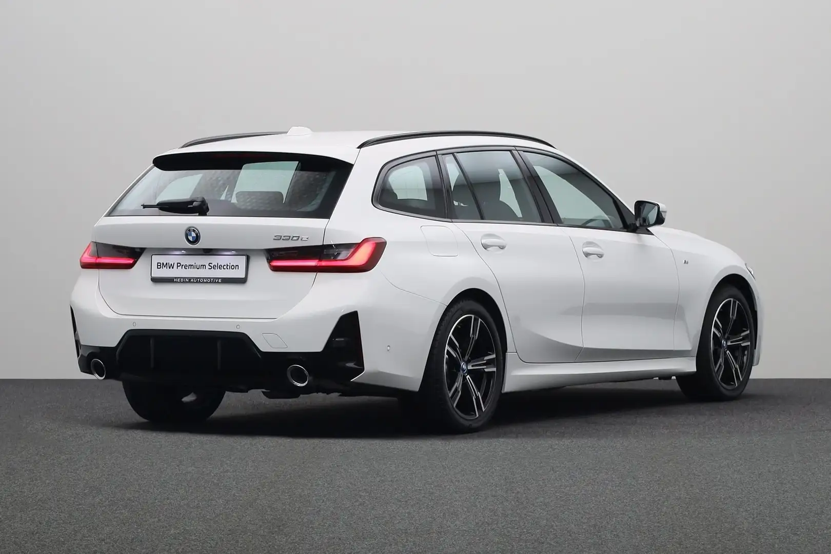 BMW 330 3-serie Touring 330e M-Sport | Driving Assistant P Blanc - 2